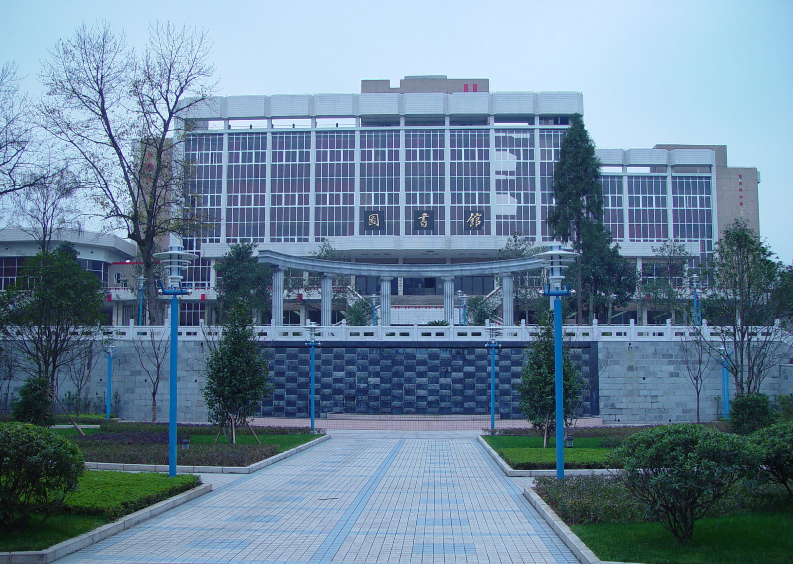 front view of Guizhou University North Campus Library