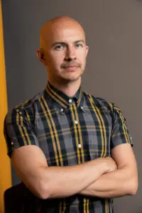 Steven Reigns headshot